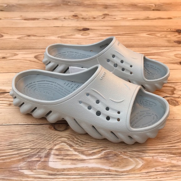 Crocs Echo Slide - Picture 13 of 16